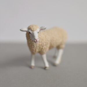 Owca, figurka edukacyjna marki Schleich